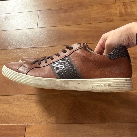 Men's Brown Leather Casual Sneakers - Classic Lace-Up - Picture 5 of 6